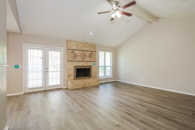 Foto del edificio - 10117 S Land Ave