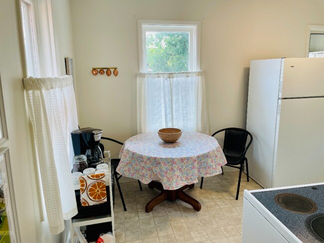 Foto del edificio - 228 S K St