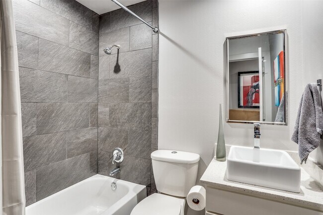 Foto del edificio - 4213 Dickason Ave