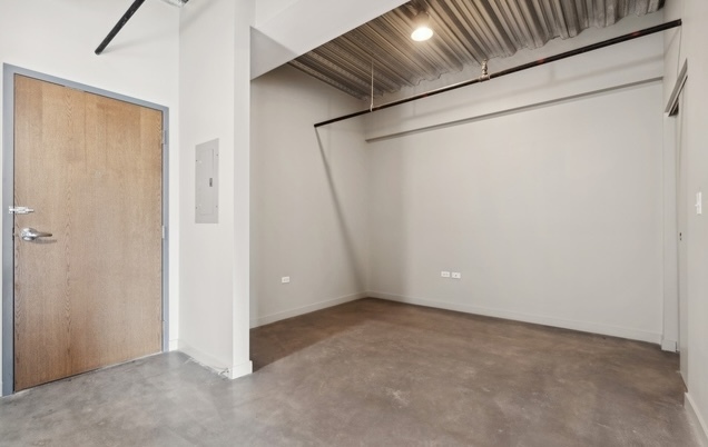 Foto del edificio - 1243 N Milwaukee Ave