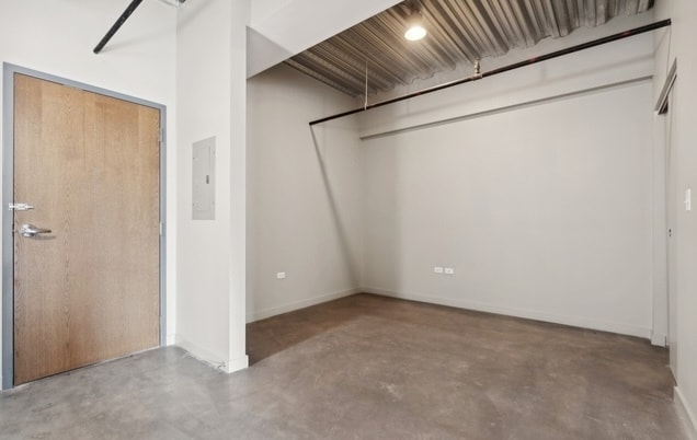 Building Photo - 1243 N Milwaukee Ave