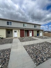 Building Photo - 429 E 7th St