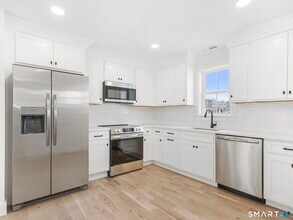 Building Photo - 325 Coram Ave