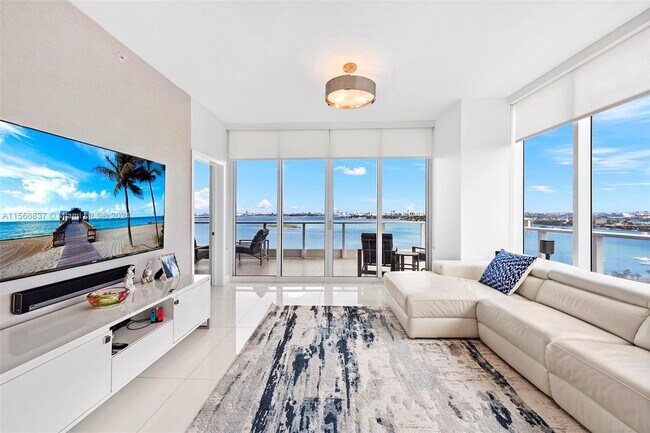 Foto del edificio - 2020 N Bayshore Dr
