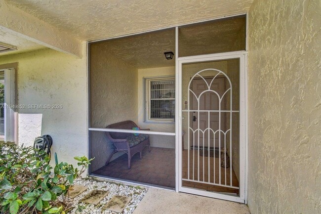 Building Photo - 3212 Anthony Cir S