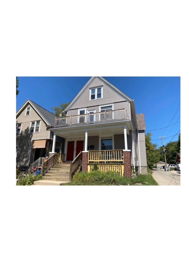 Building Photo - 1012 E Clarke St