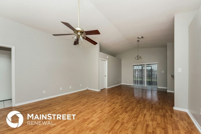 Building Photo - 2739 Woodruff Dr