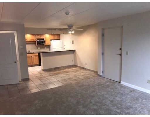 Foto principal - 566 Washington St