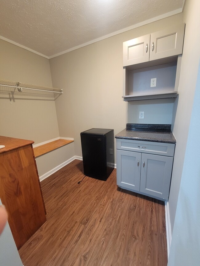 Foto del edificio - 2404 Edison St