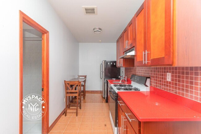 Foto del edificio - 1077 Dean St