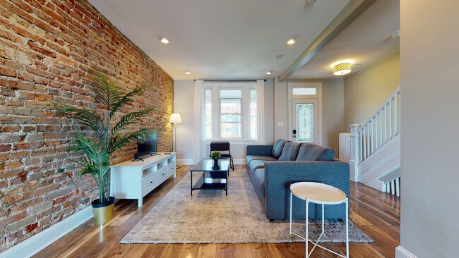 Living room - 746 Fairmont Street Northwest