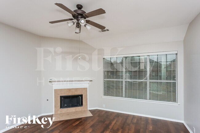 Foto del edificio - 2852 Maple Creek Dr