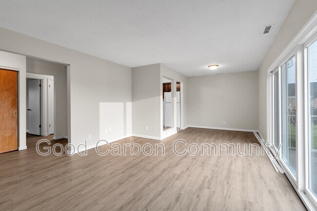 Foto del edificio - 2697 Baseline Rd