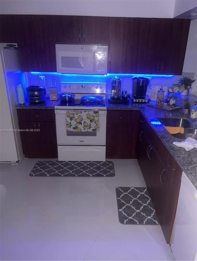 Foto del edificio - 13198 SW 10th Terrace Dr