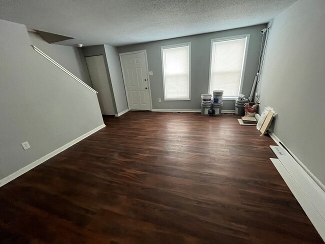 Photo - Spacious 3-Bedroom Townhome – Newly Renova...