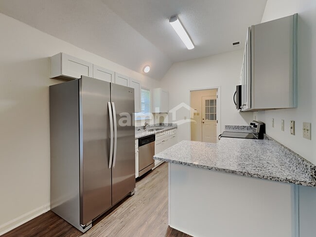 Foto del edificio - 4343 Shiney Point Cv