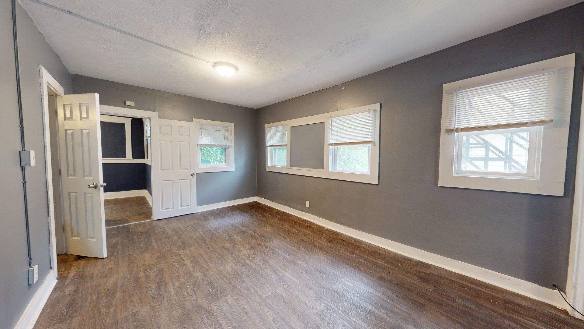 3889 W 33rd St Cleveland, OH 44109 – photo 5