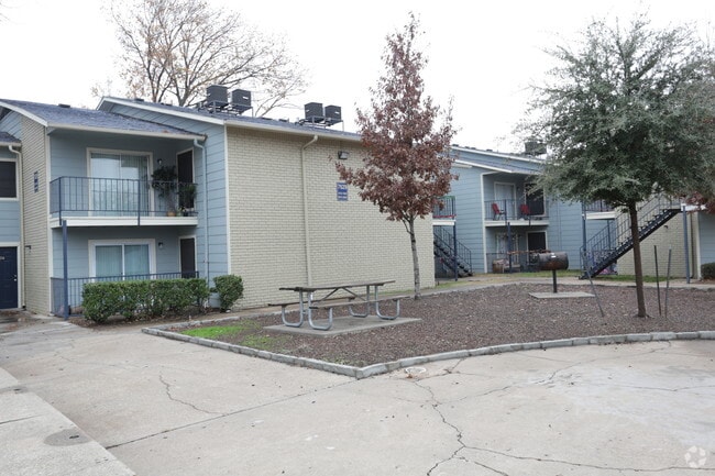 Foto del edificio - Spanish Hills Apartments