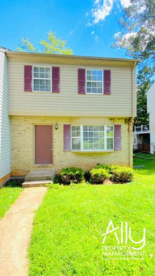 Building Photo - 506 Moseley Dr