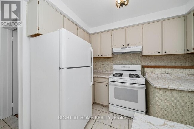 Building Photo - 47 Wheelwright Crescent