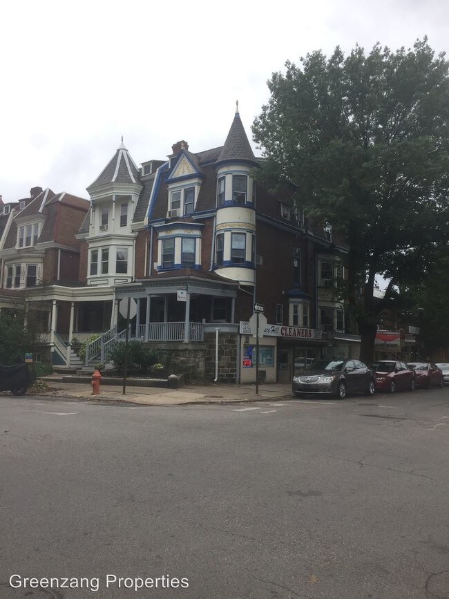 Building Photo - 4430 Pine St
