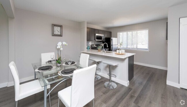 Building Photo - The Glen at Bucks Apartments and Townhomes