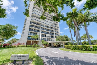 Building Photo - 2000 Presidential Way