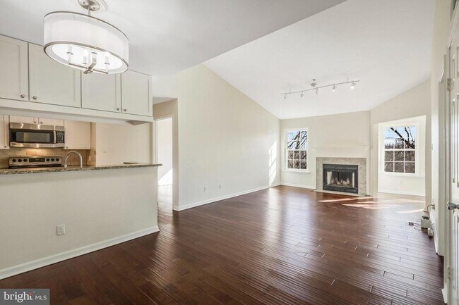 Building Photo - 3313 Wyndham Cir