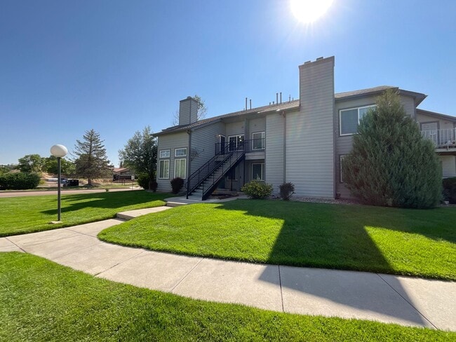 Building Photo - 1 Bedroom Condo Available Near N Union Blv...