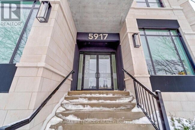 Photo du bâtiment - 5917 Main St