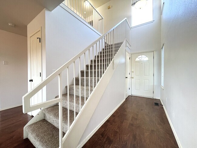 Building Photo - 5851 N Cobbler Ln