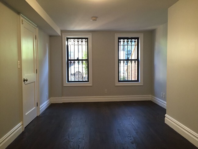 Foto del edificio - 685 Madison St