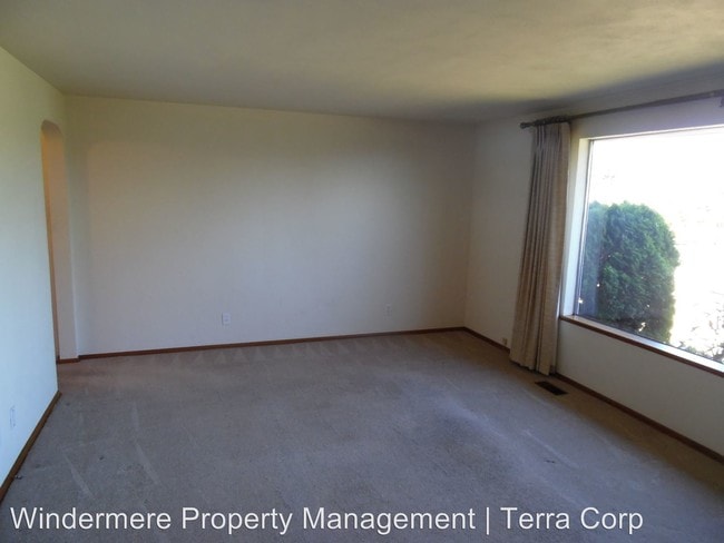 Building Photo - 2 br, 1.5 bath House - 1411 38th Street