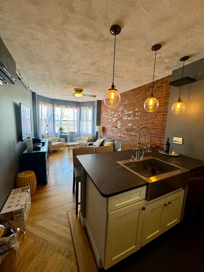 Building Photo - 265 Atwells Ave