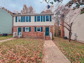 Building Photo - 22 Fox Hill Dr