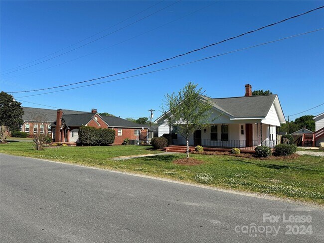 Building Photo - 1103 Jackson St