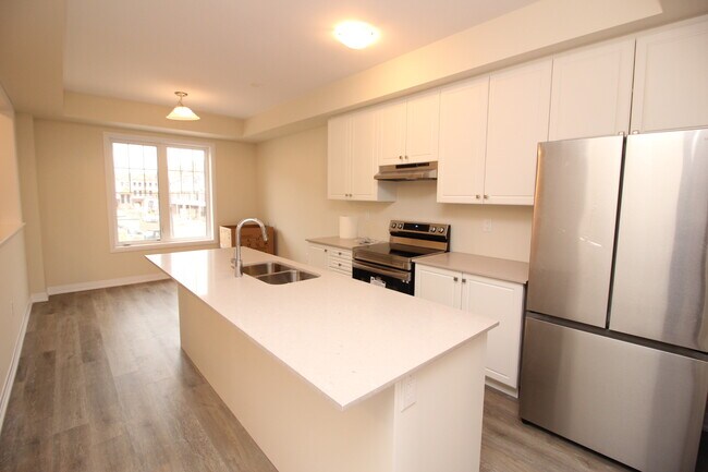 Building Photo - 23-185 Bedrock Dr
