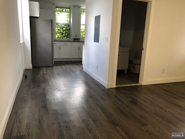 Foto del edificio - 28-32 E Ridgewood Ave
