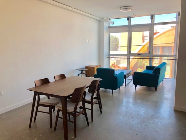 Loft B1 - 650 SF (North Side) - Panorama Tower
