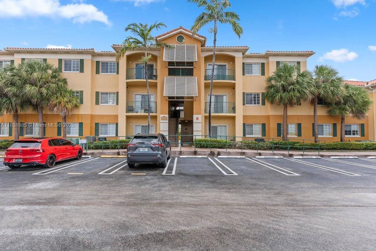 Primary Photo - 7330 NW 114th Ave
