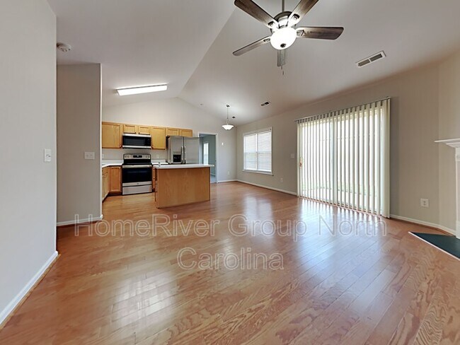 Foto del edificio - 145 Braeburn Dr