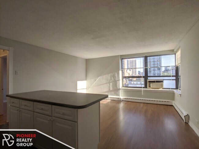 Foto del edificio - 429 W Wellington Ave