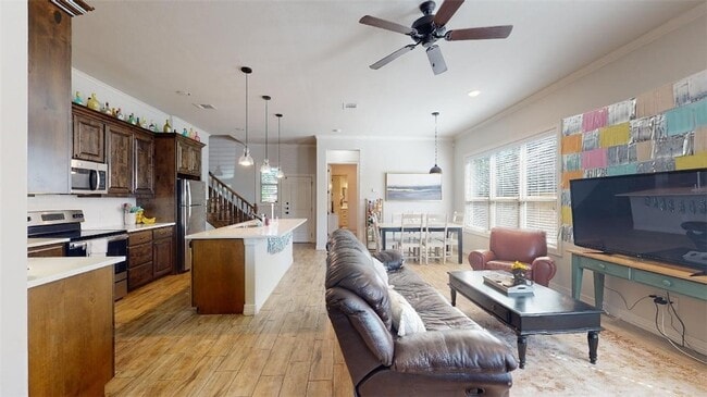 Building Photo - 105 Luther St