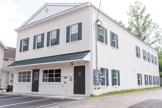 Building Photo - 11 Seminary Ave