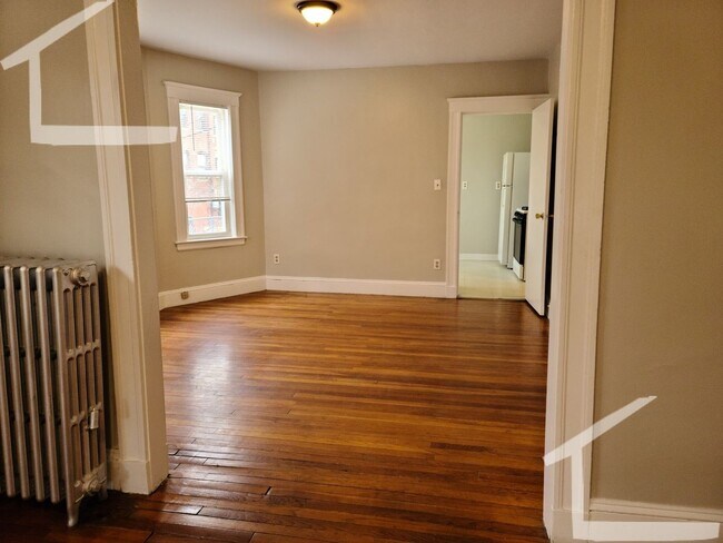 Foto del edificio - 8 Woodside Ave