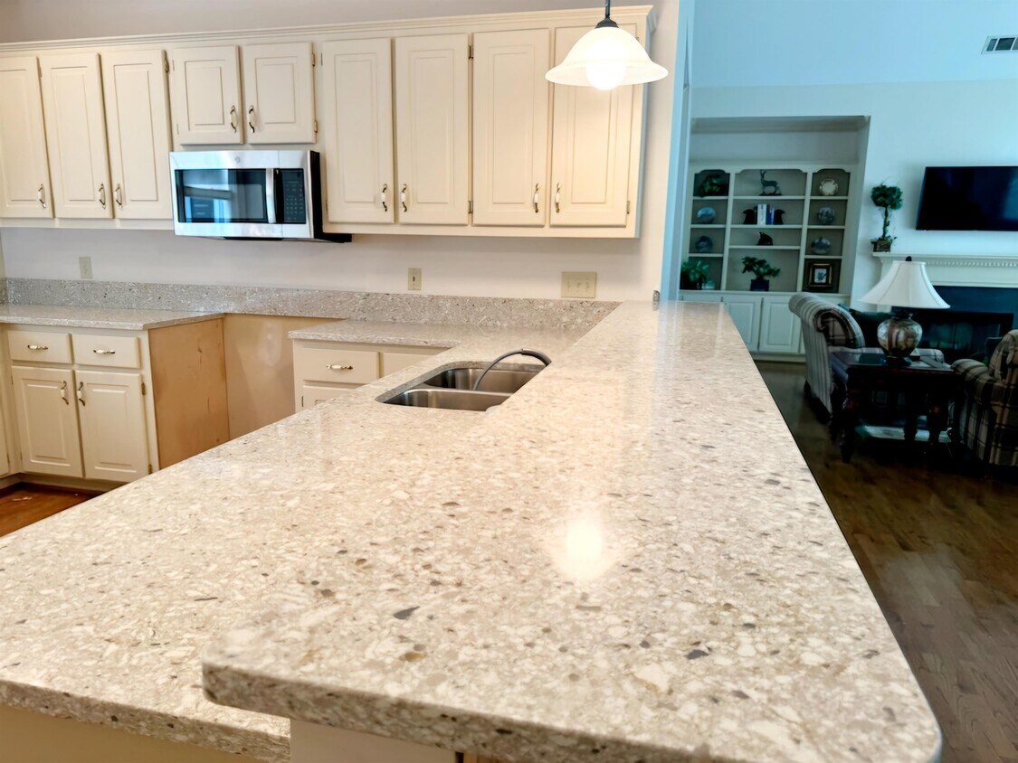 Foto del edificio - 1030 Kimbrough Hill Dr