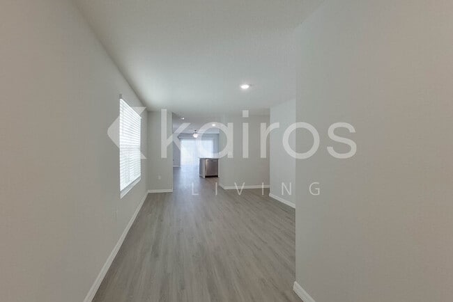 Building Photo - 8533 SW 43rd Ter