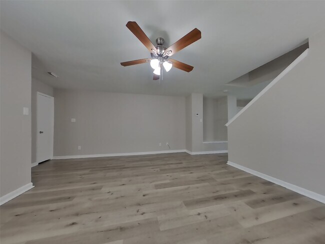 Building Photo - 10111 Victoria Falls Ln