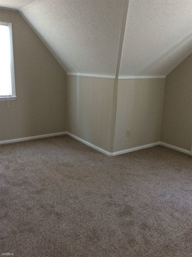 Building Photo - 4 br, 1.5 bath House - 1616 Xerxes Avenue N