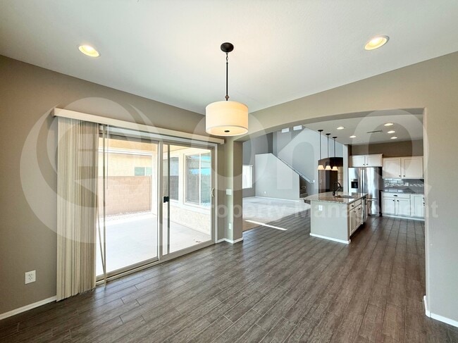 Foto del edificio - 5495 W Victory Way